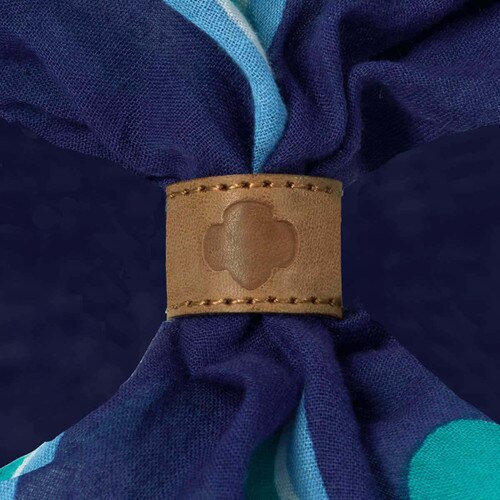 trefoil embossed woggle fastener